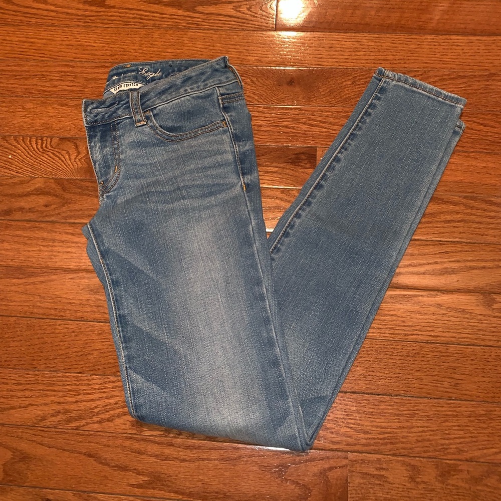 American Eagle light wash jeans